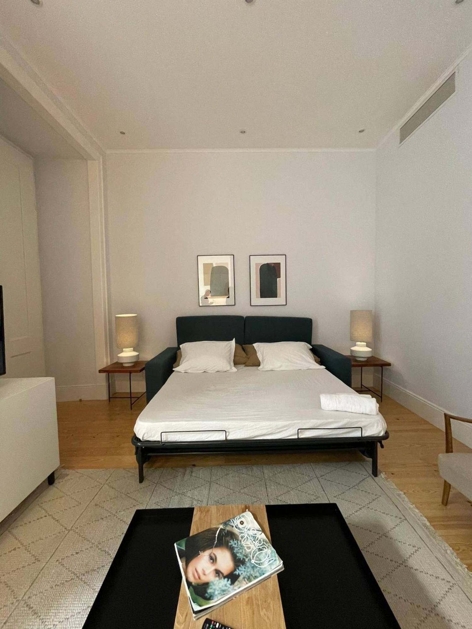 Quarto Grande Com Varanda, Wc Partilhado Habitación en casa particular *